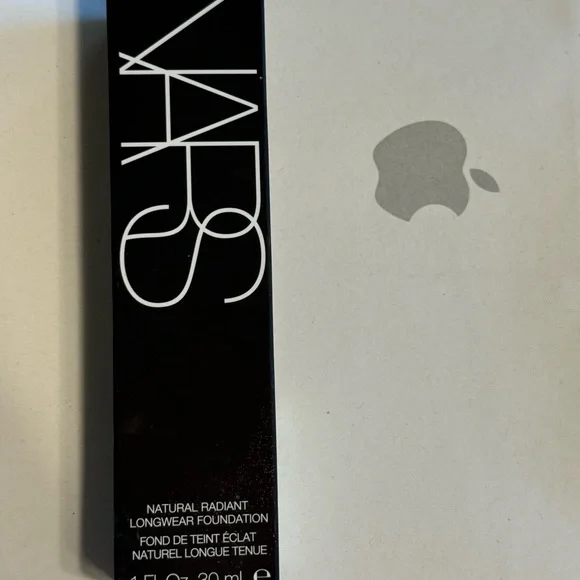 NWT NARS Natural Radiant Yukon Longwear Foundation - Picture 2 of 10